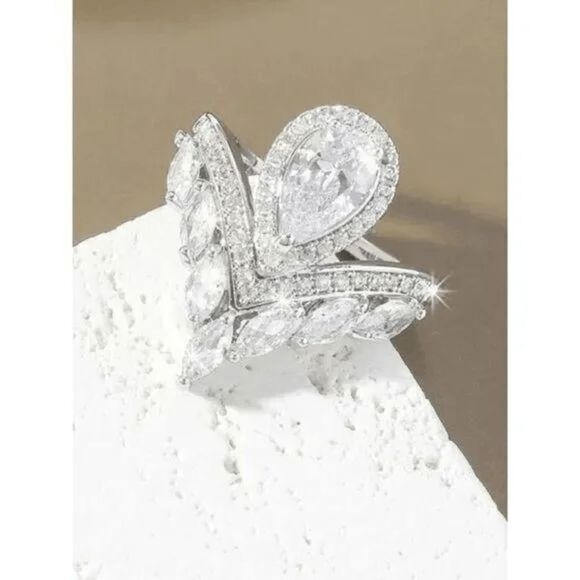 WHITE GOLD HALO PEAR SHAPED MARQUISE ROUND DIAMOND CROWN ENGAGEMENT ANNIVERSARY - Picture 1 of 6